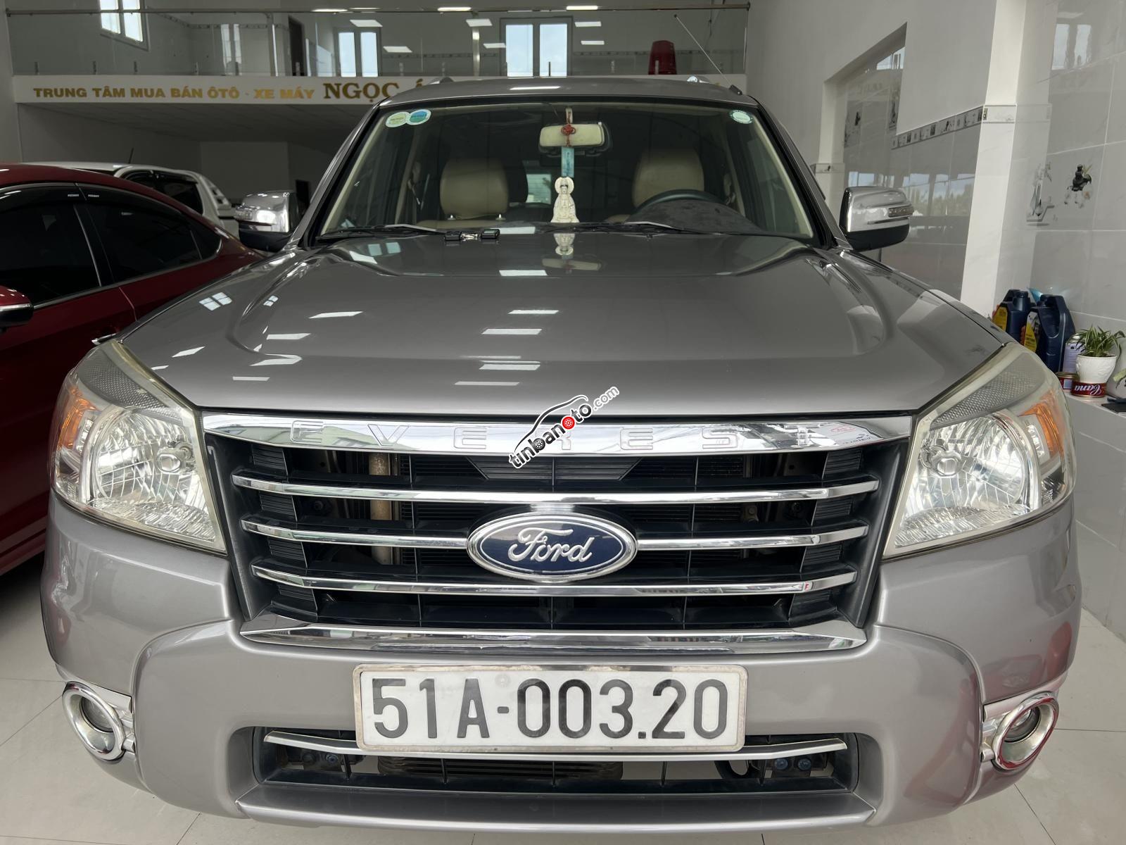 ban oto Lap rap trong nuoc Ford Everest  2010