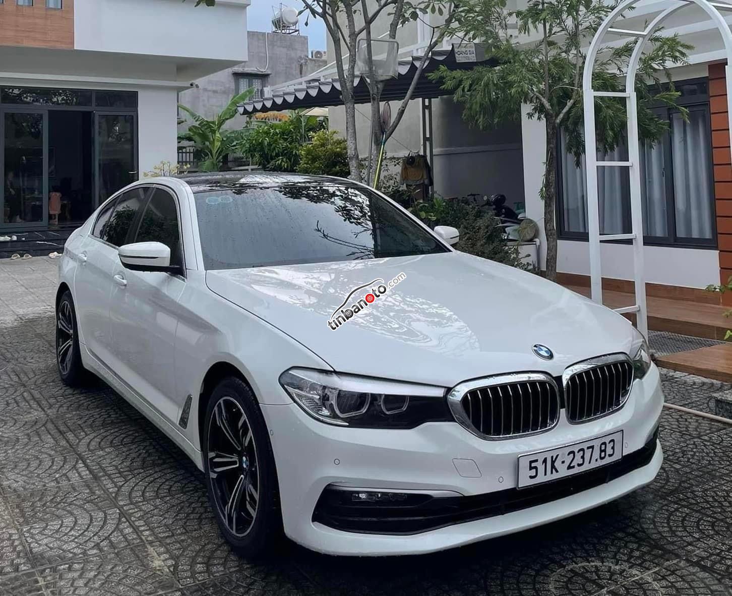 ban oto Nhap khau BMW 520i  2018