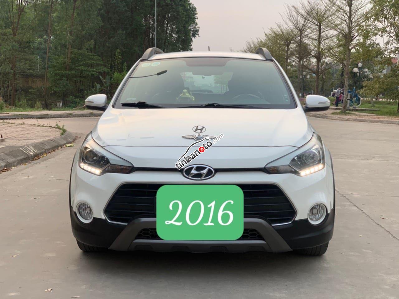 ban oto Nhap khau Hyundai i20 Active  2016