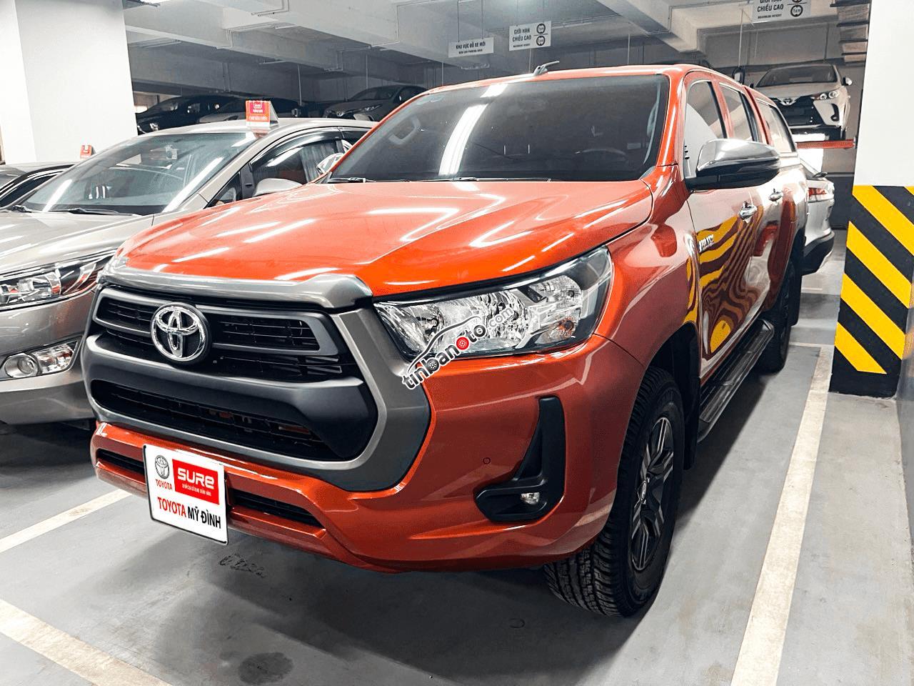 ban oto Nhap khau Toyota Hilux  2020