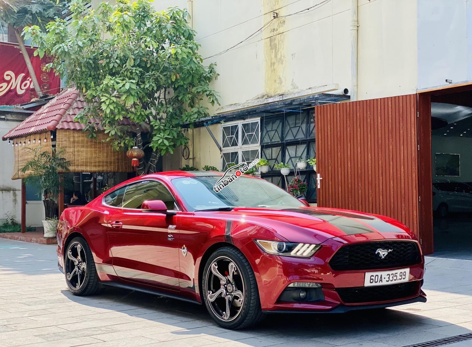 ban oto Nhap khau Ford Mustang  2015