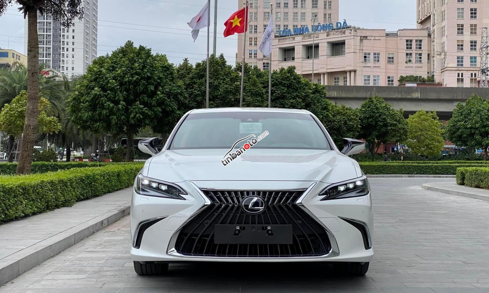 ban oto Nhap khau Lexus ES 250  2023